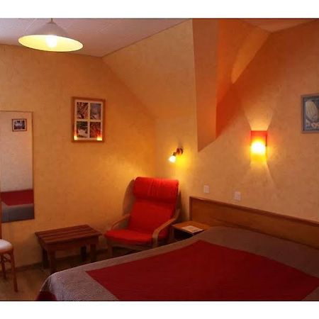 Les Chemins Francis - Modern Hotel Bagnols-les-Bains 외부 사진