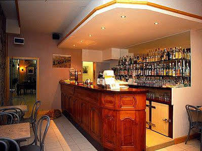 Les Chemins Francis - Modern Hotel Bagnols-les-Bains 외부 사진