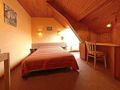 Les Chemins Francis - Modern Hotel Bagnols-les-Bains 외부 사진